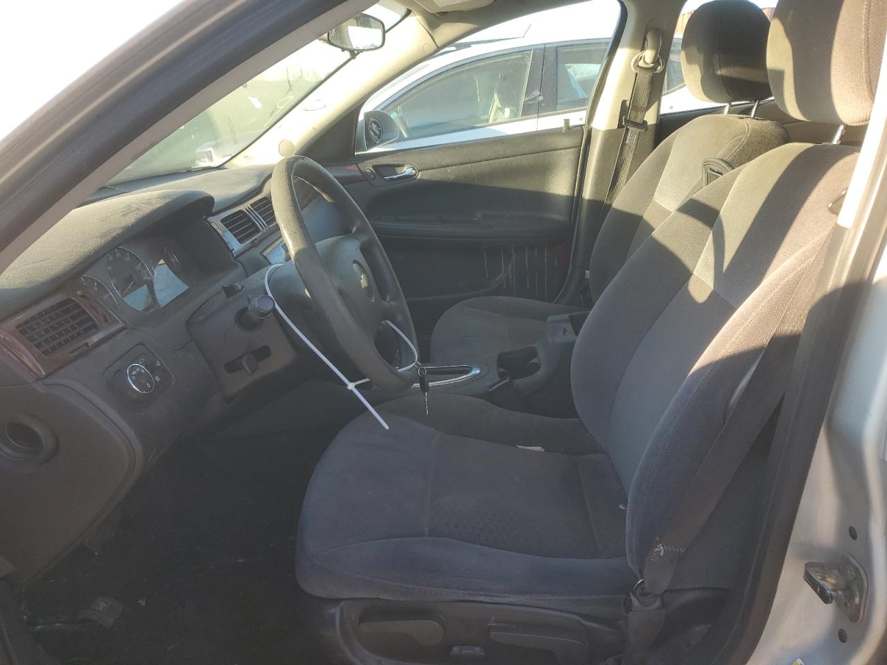 2009 Chevrolet Impala - Image 7