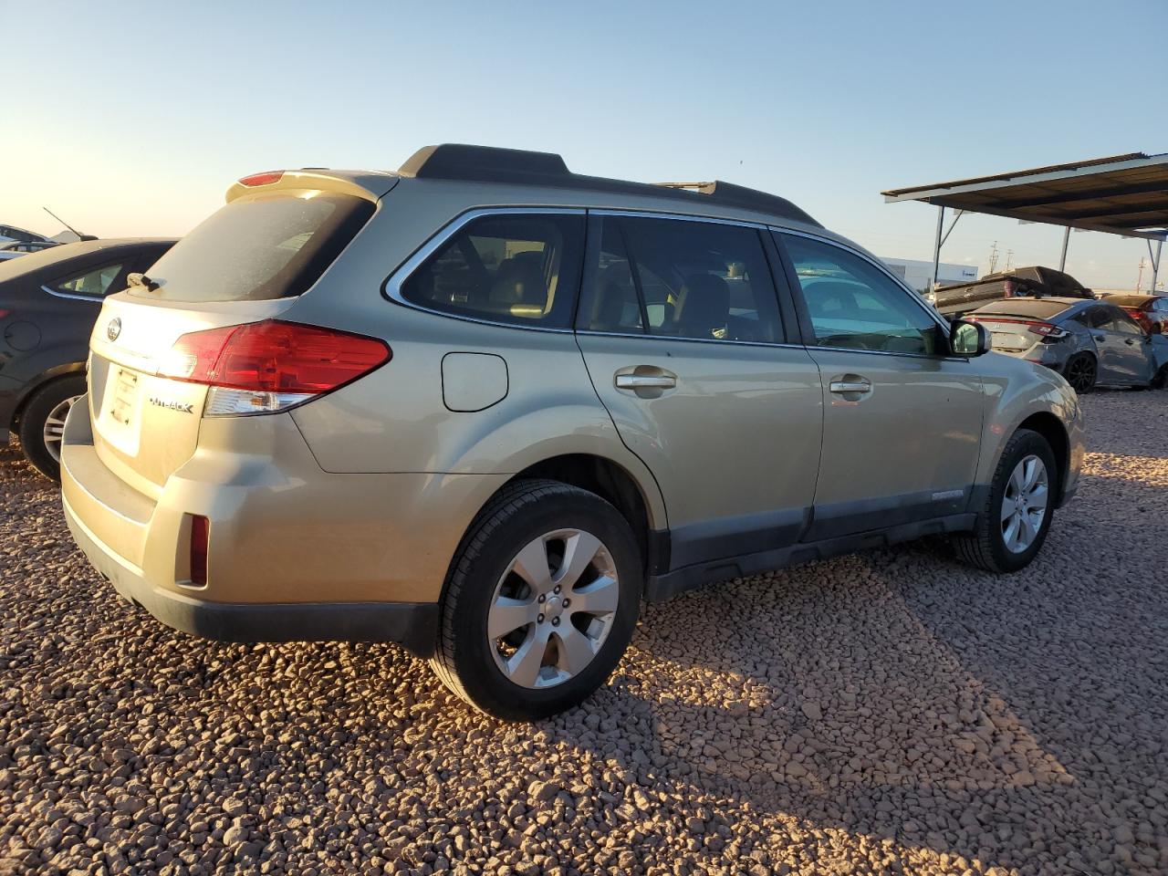 2010 Subaru Outback - Image 3