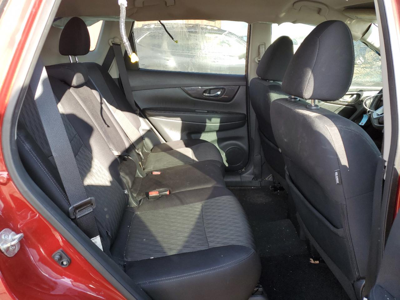 2018 Nissan Rogue - Image 11