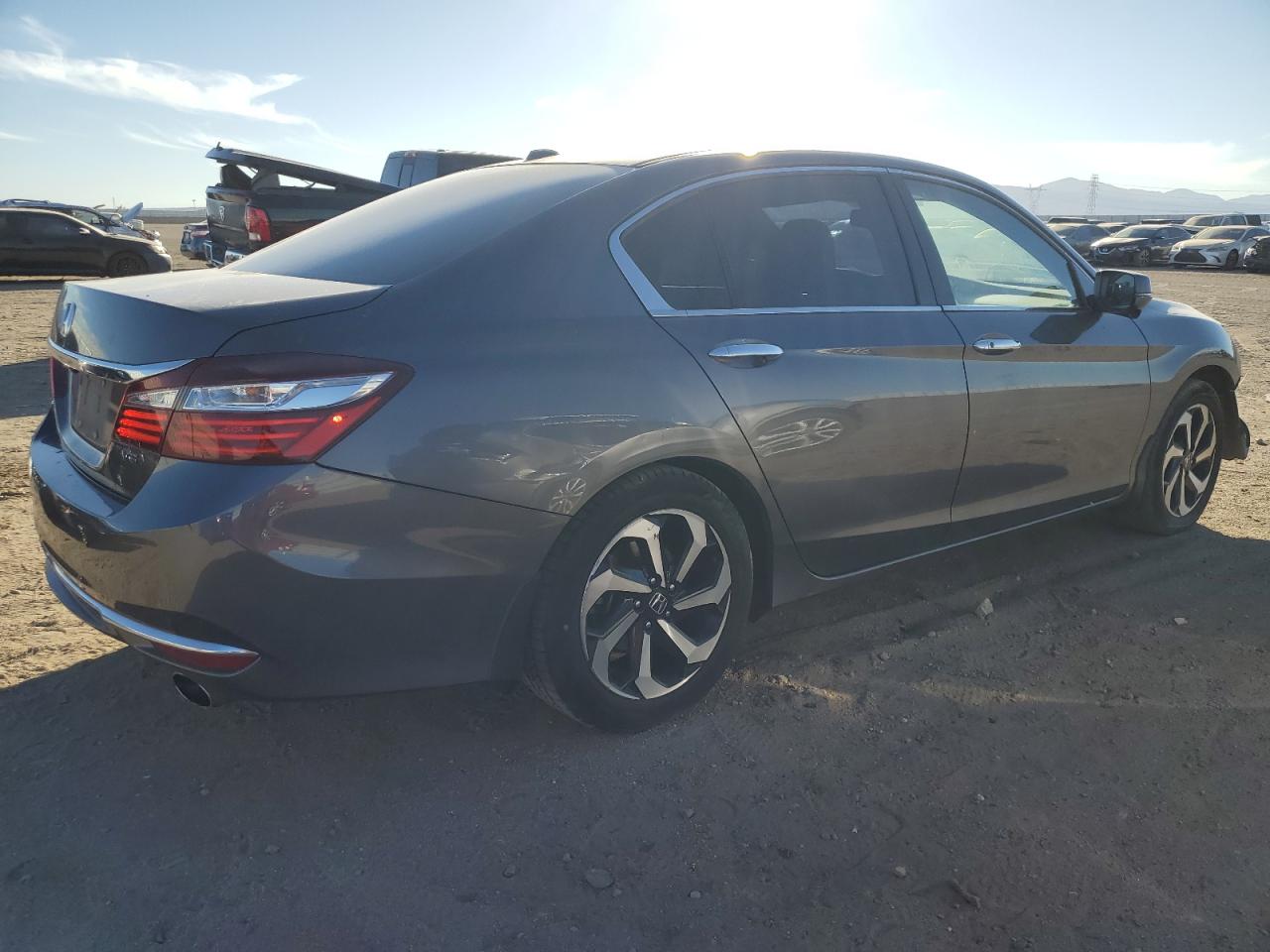 VIN 1HGCR3F87GA017336 2016 HONDA ACCORD no.3