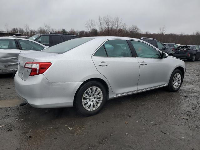  TOYOTA CAMRY 2014 Серебристый