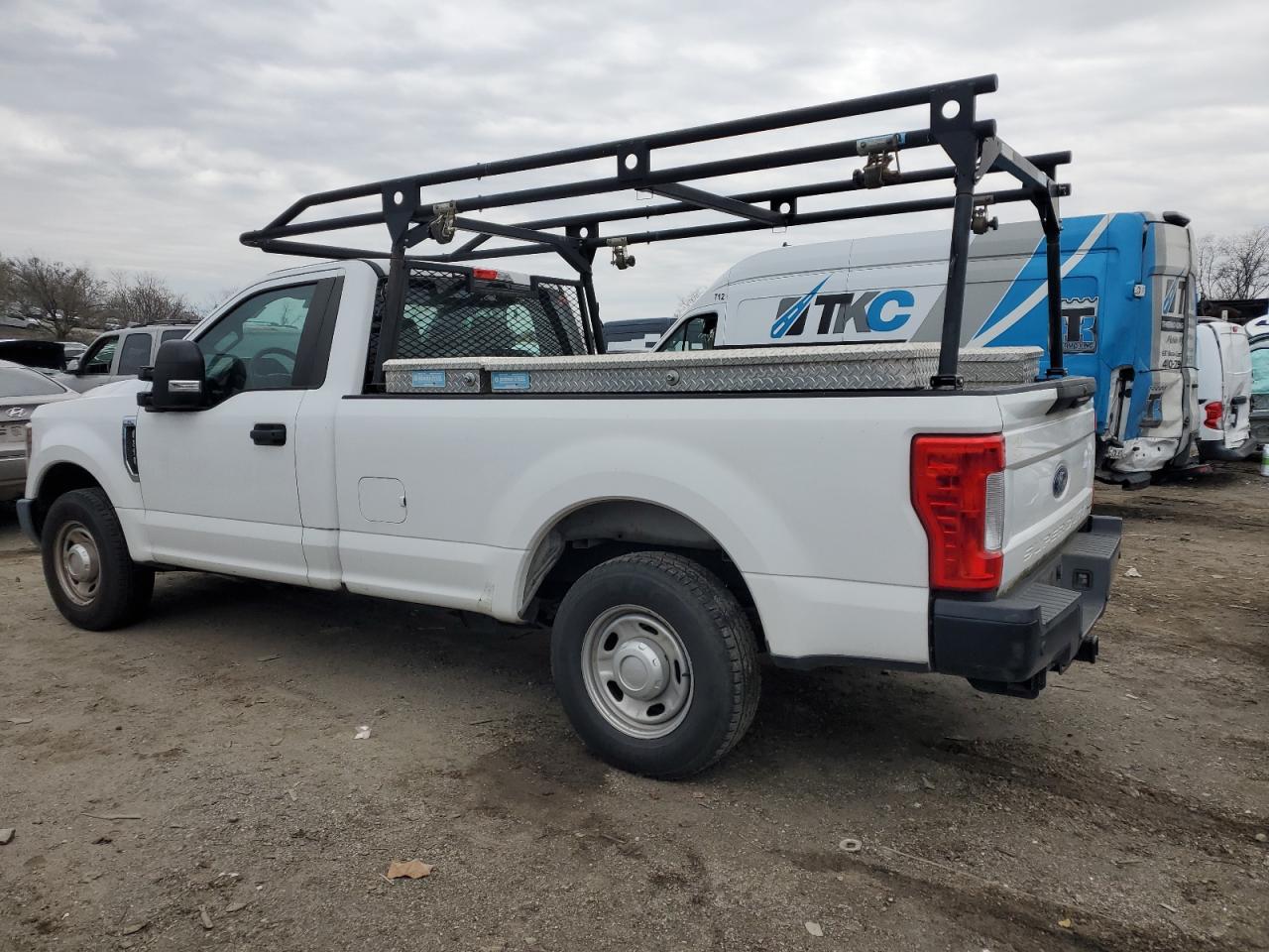 VIN 1FTBF2A6XKED15562 2019 FORD F250 no.2