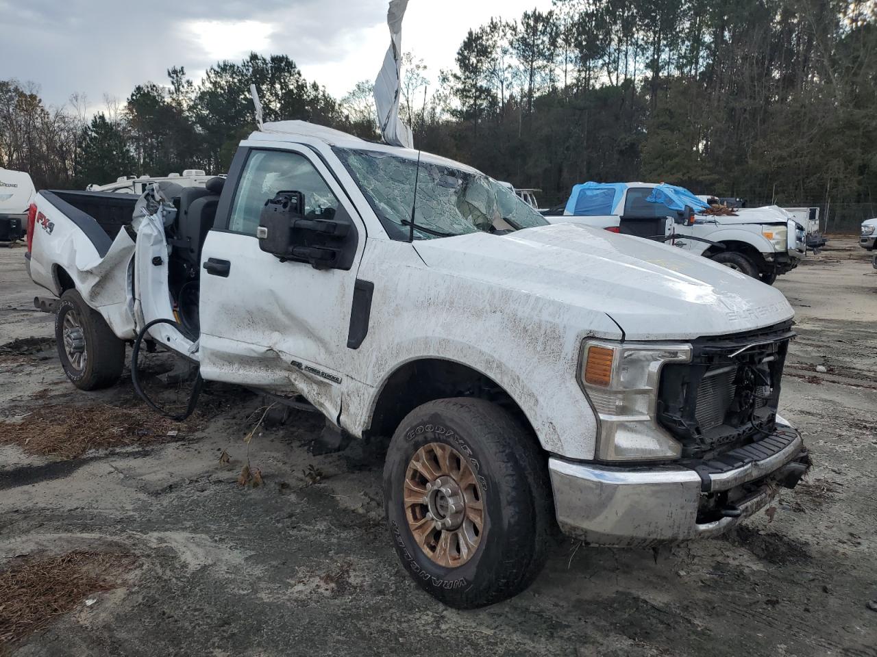 VIN 1FT8W3BT0NEF44616 2022 FORD F350 no.4