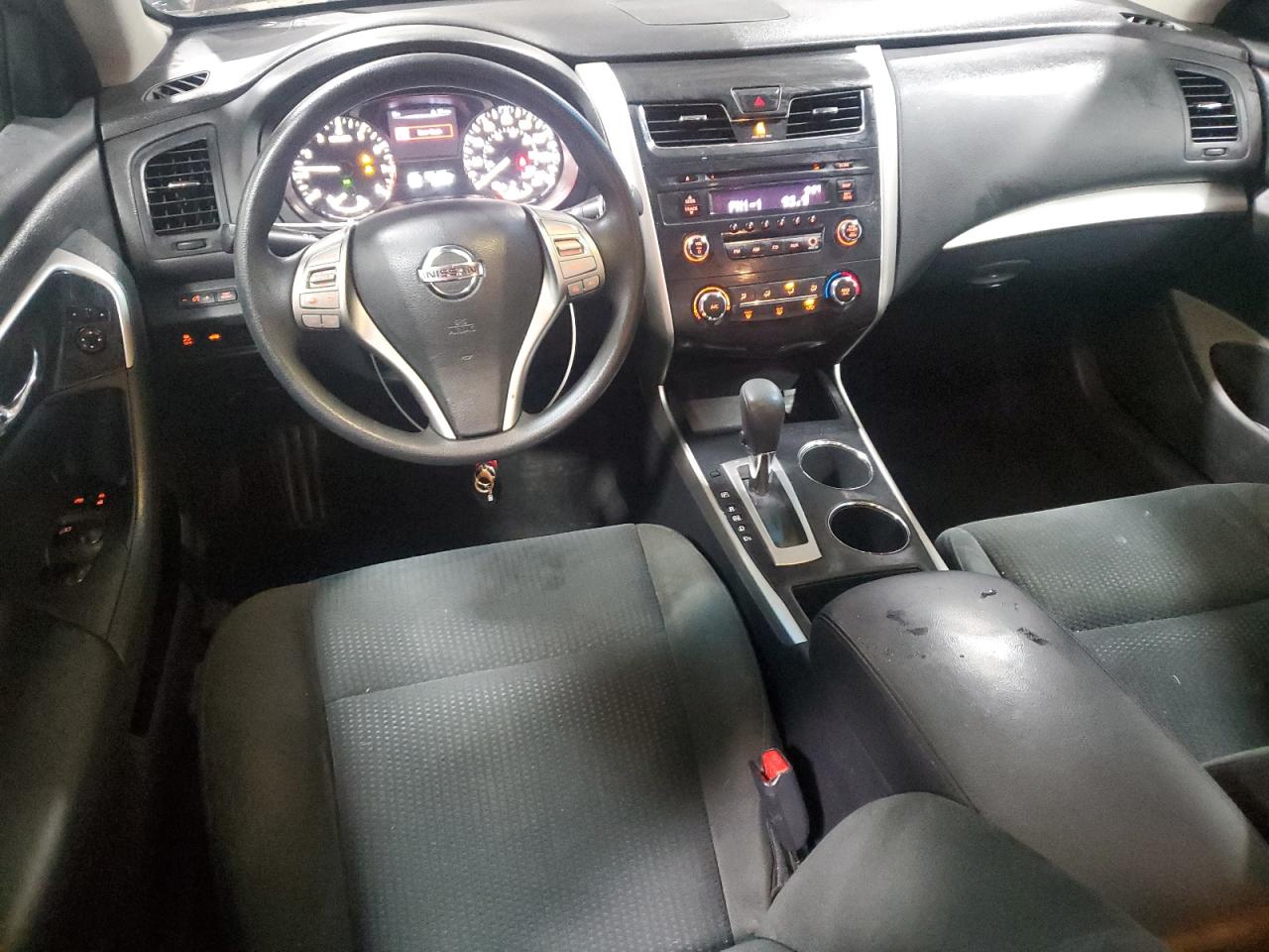 2015 Nissan Altima - Image 8