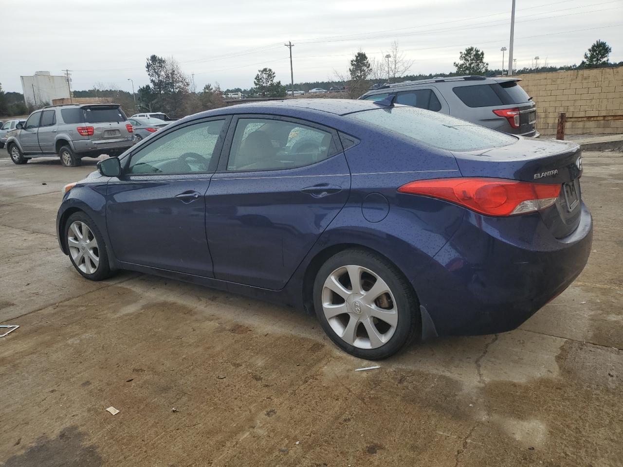 VIN 5NPDH4AE8DH196581 2013 HYUNDAI ELANTRA no.2