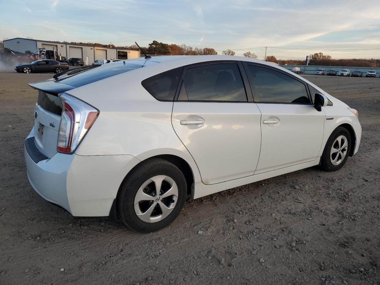 VIN JTDKN3DU2D5547837 2013 TOYOTA PRIUS no.3