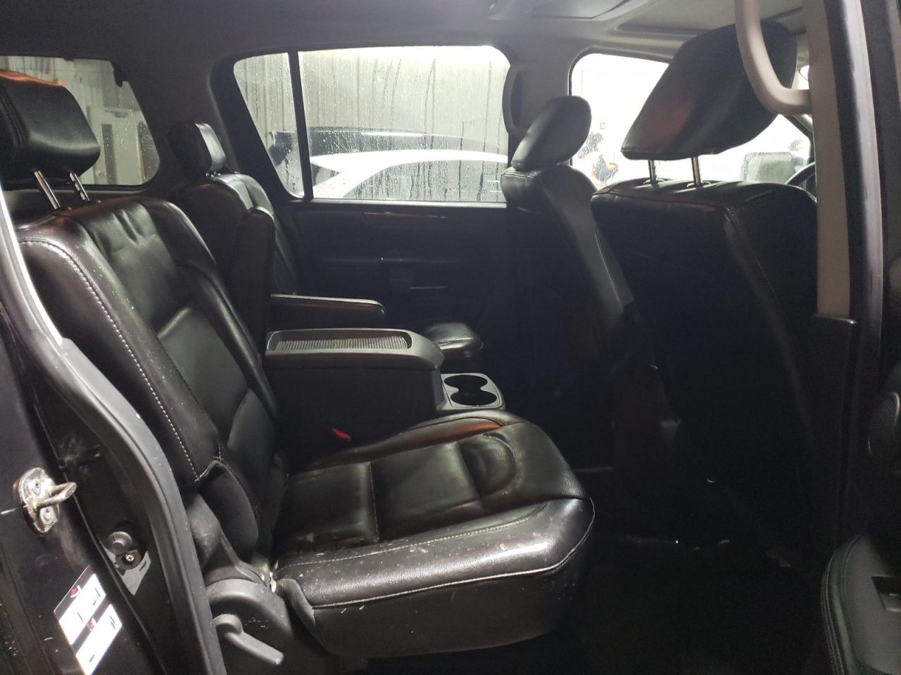 2010 Nissan Armada - Image 10