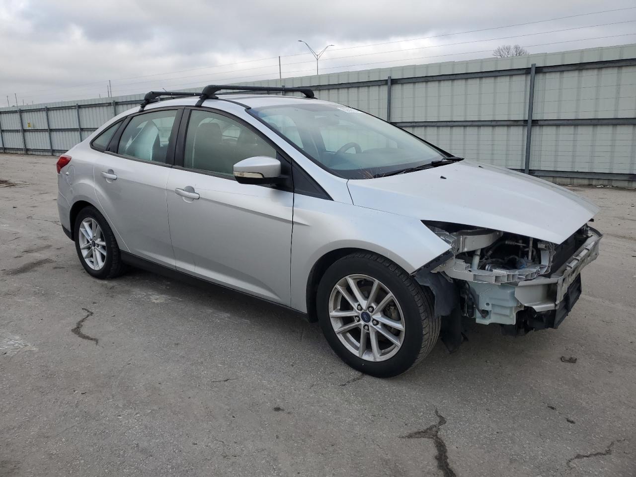 VIN 1FADP3F26FL276252 2015 FORD FOCUS no.4