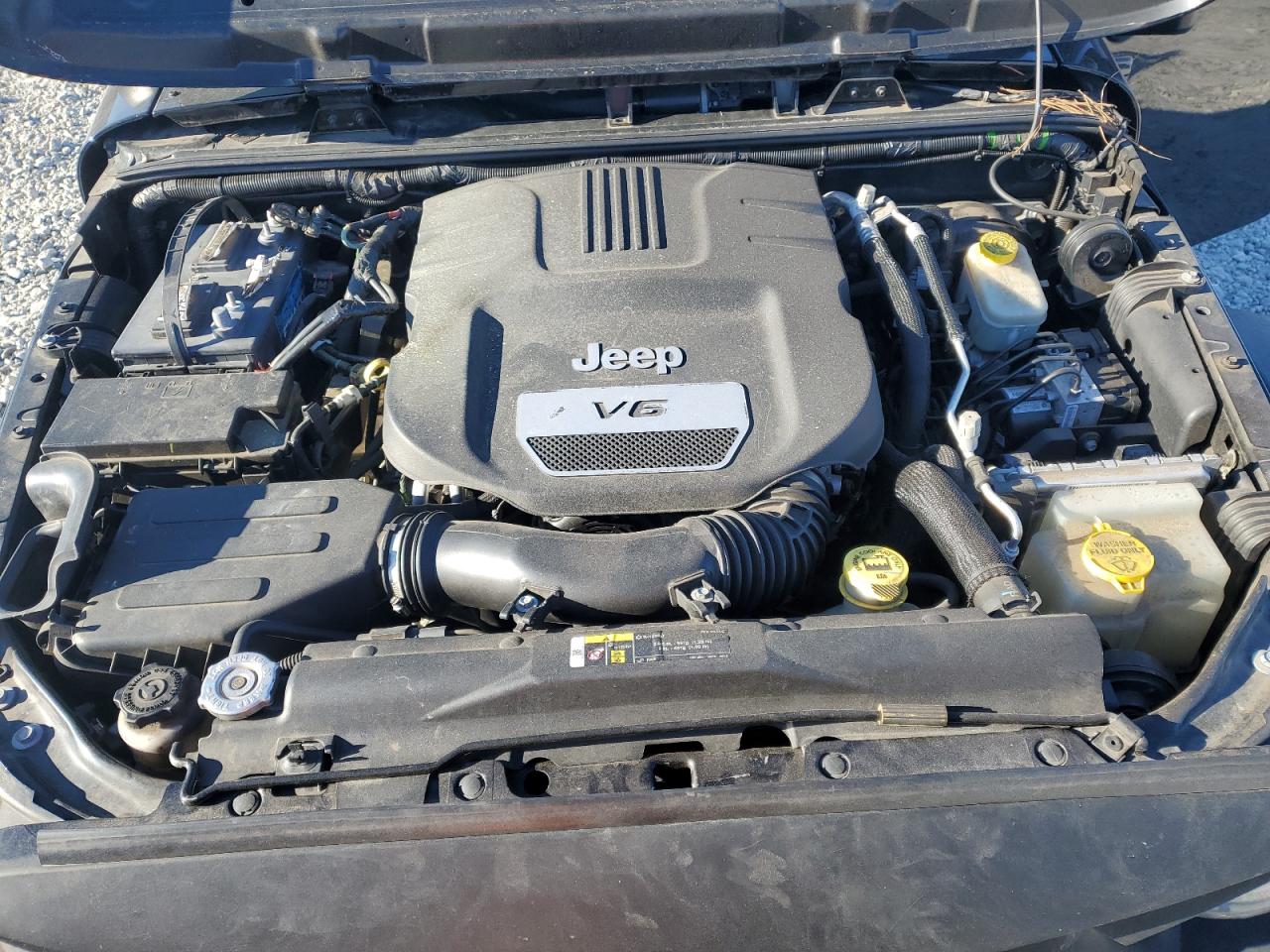 2017 Jeep Wrangler - Image 11