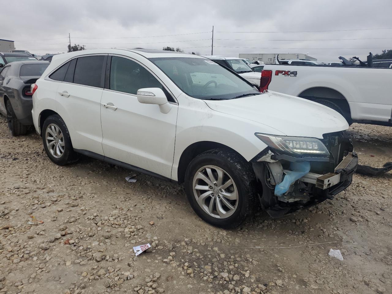 VIN 5J8TB3H39GL003335 2016 ACURA RDX no.4