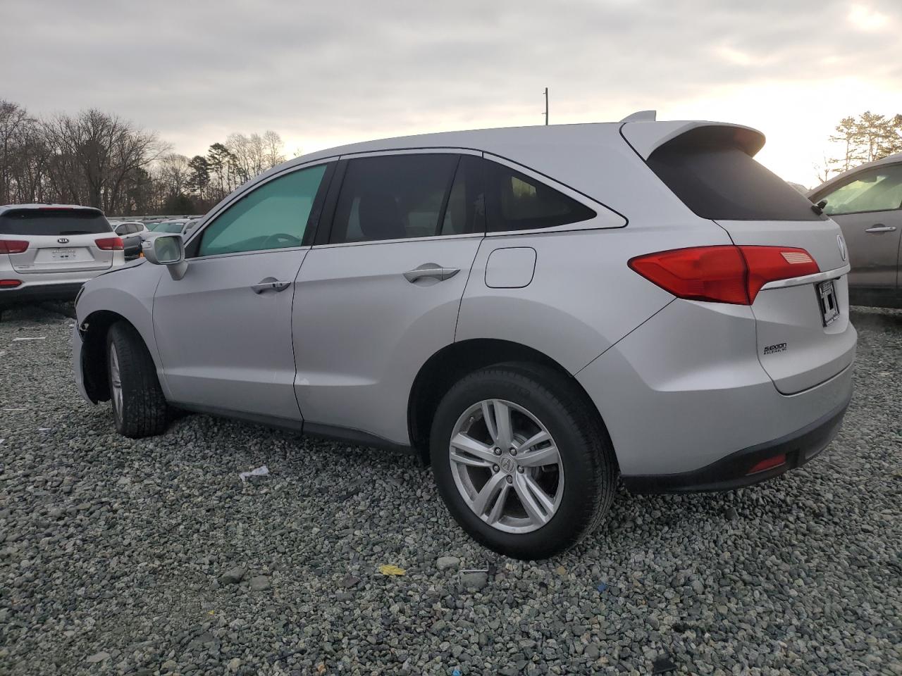 VIN 5J8TB3H33DL005187 2013 ACURA RDX no.2