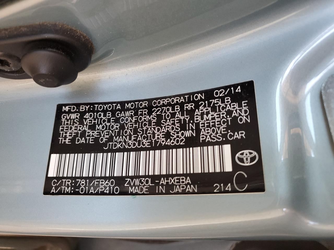 2014 Toyota Prius - Image 13