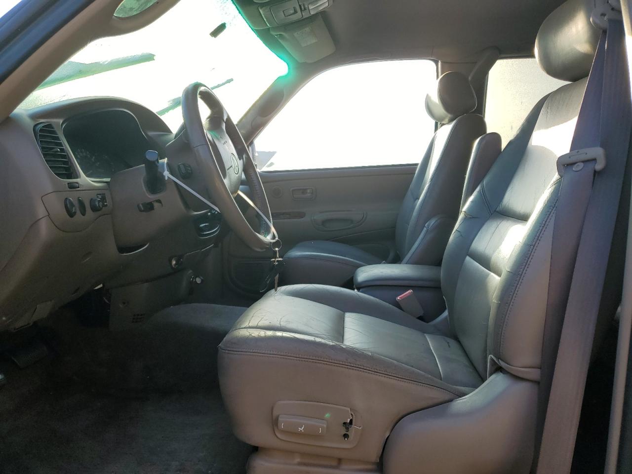 2000 Toyota Tundra Access Cab Limited VIN: 5TBBT4813YS064118 Lot: 41894015