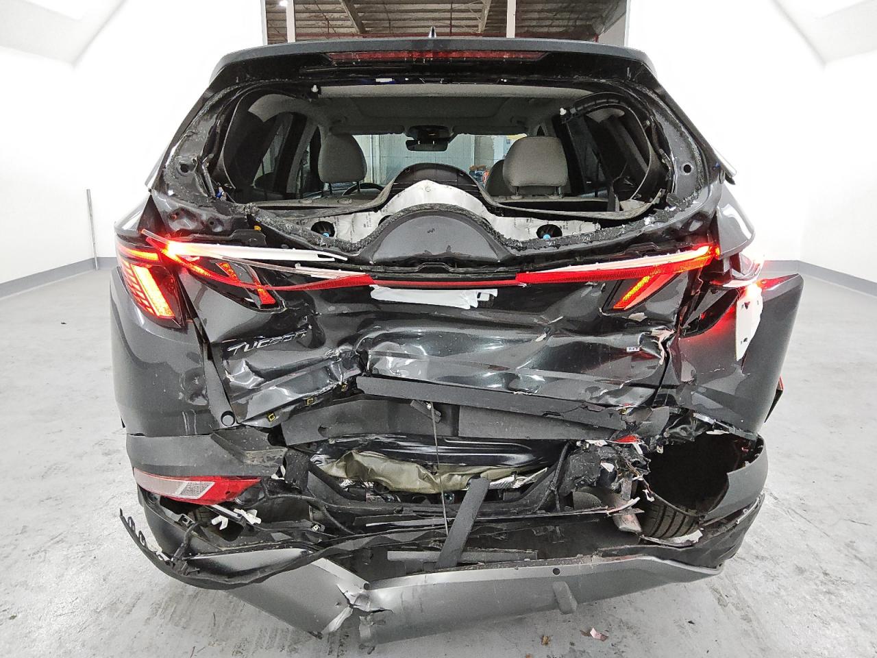 2023 Hyundai Tucson - Image 6