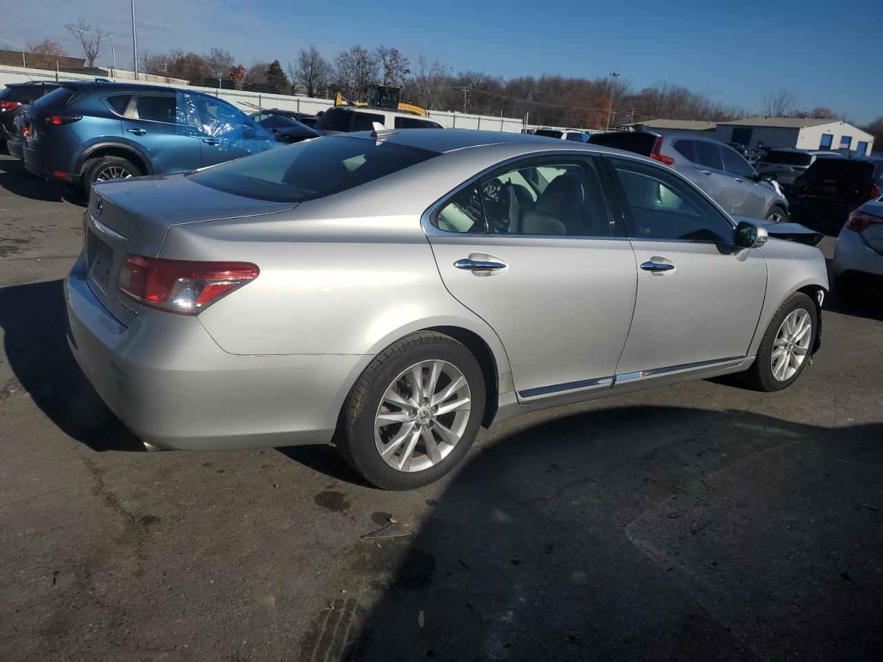 2010 Lexus ES - Image 3