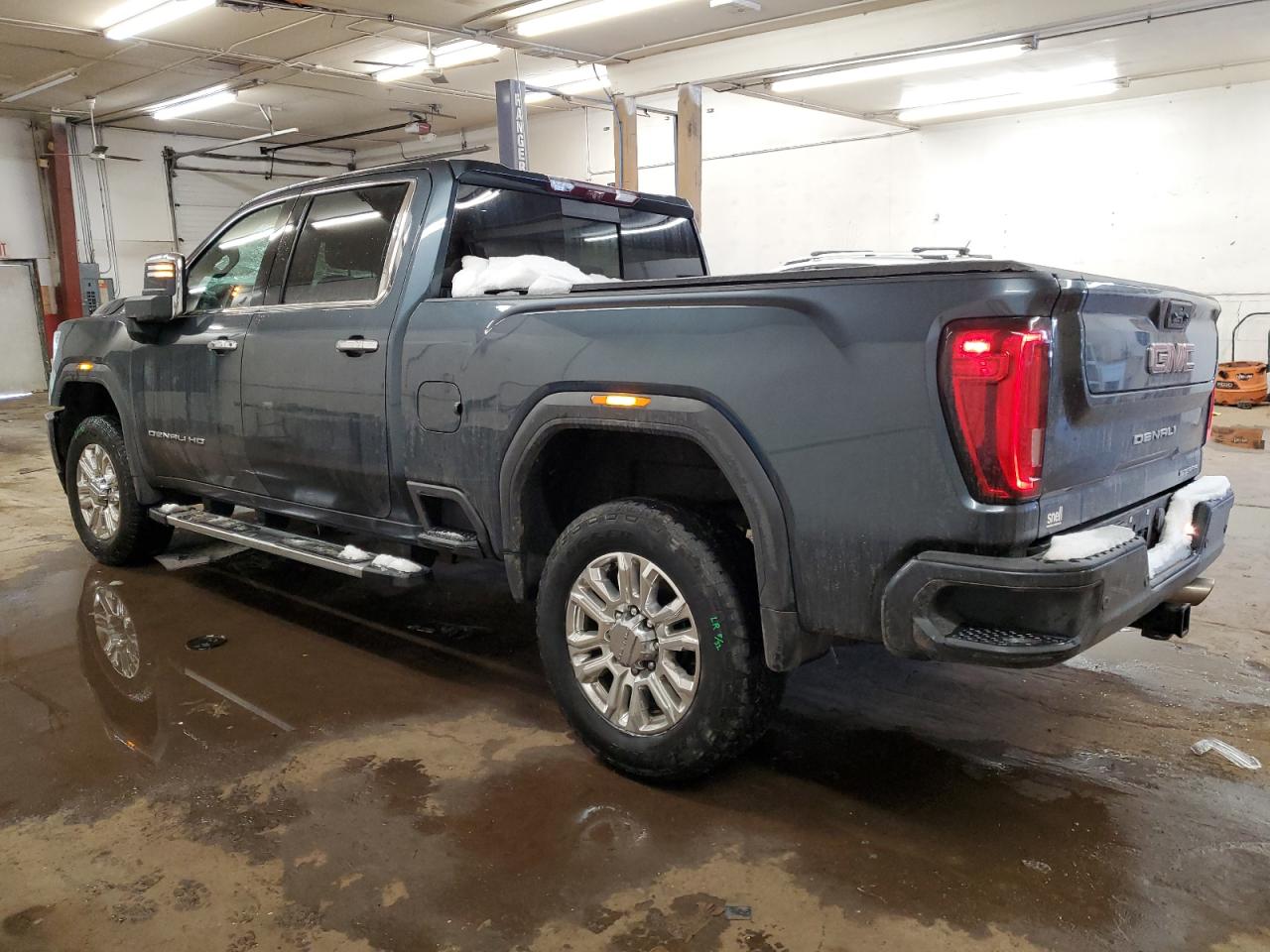 2020 GMC Sierra - Image 2