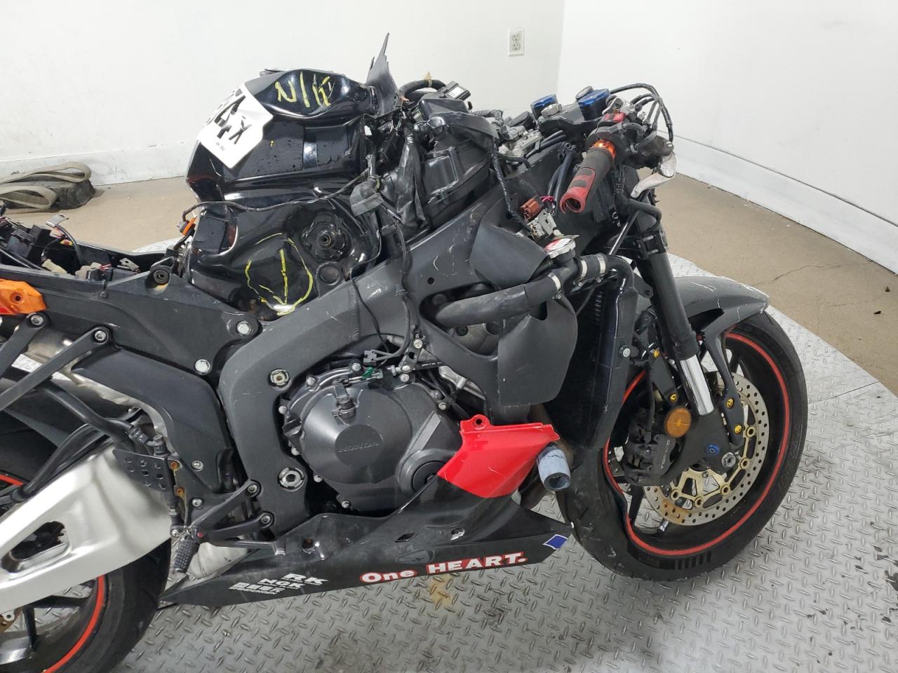 2015 Honda Cbr600 Rr VIN: JH2PC4009FK800653 Lot: 82166954