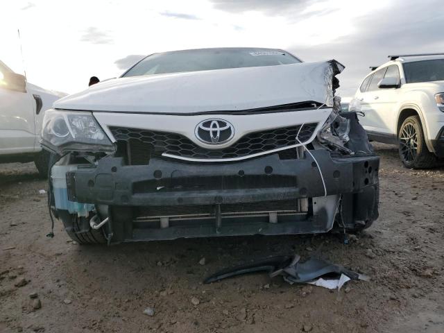  TOYOTA CAMRY 2014 Белый