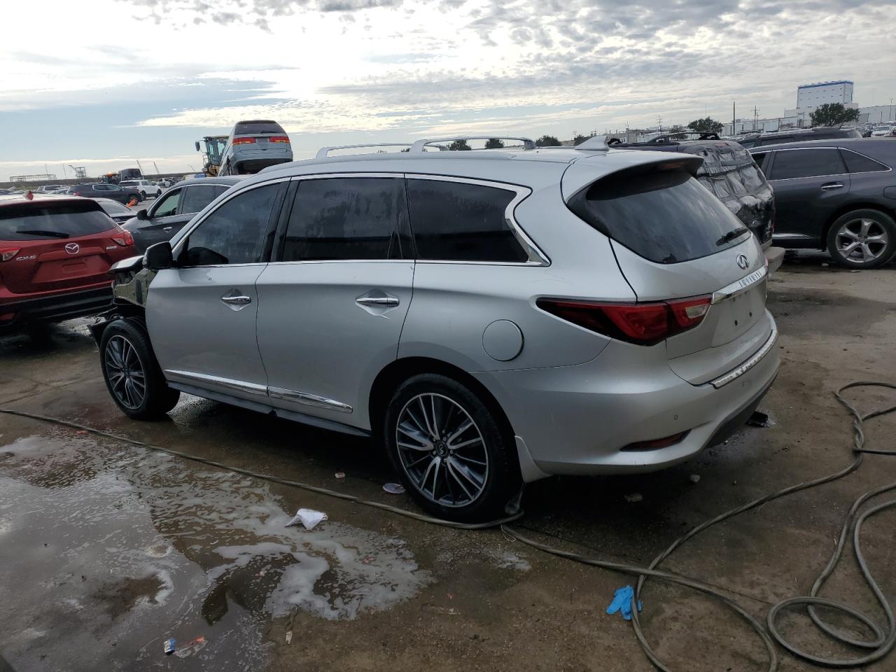 VIN 5N1DL0MN5JC504196 2018 INFINITI QX60 no.2