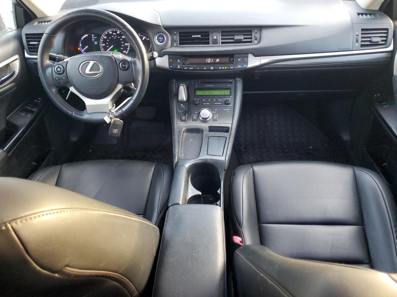 2014 Lexus CT - Image 8
