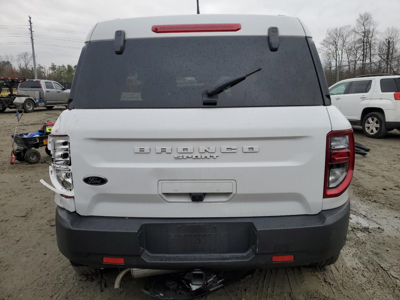 2022 Ford Bronco - Image 6