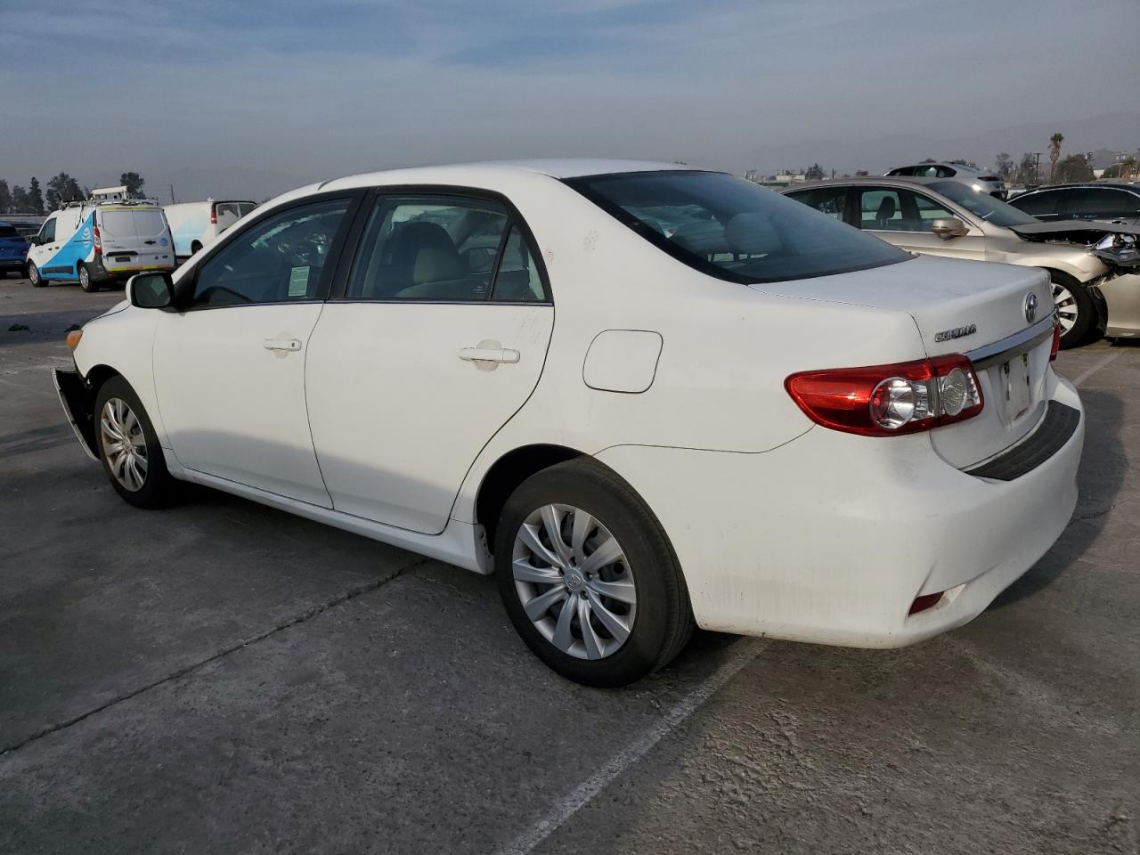 VIN 5YFBU4EE5DP104908 2013 TOYOTA COROLLA no.2