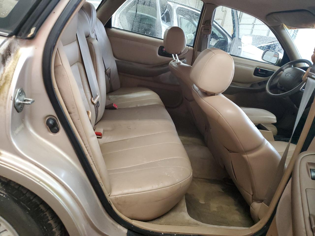 1996 Toyota Avalon - Image 10
