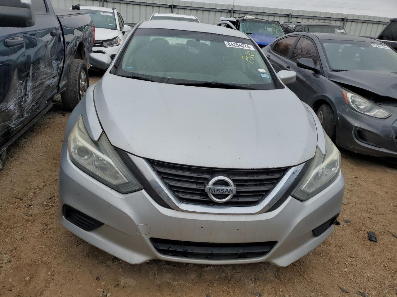2016 Nissan Altima - Image 5
