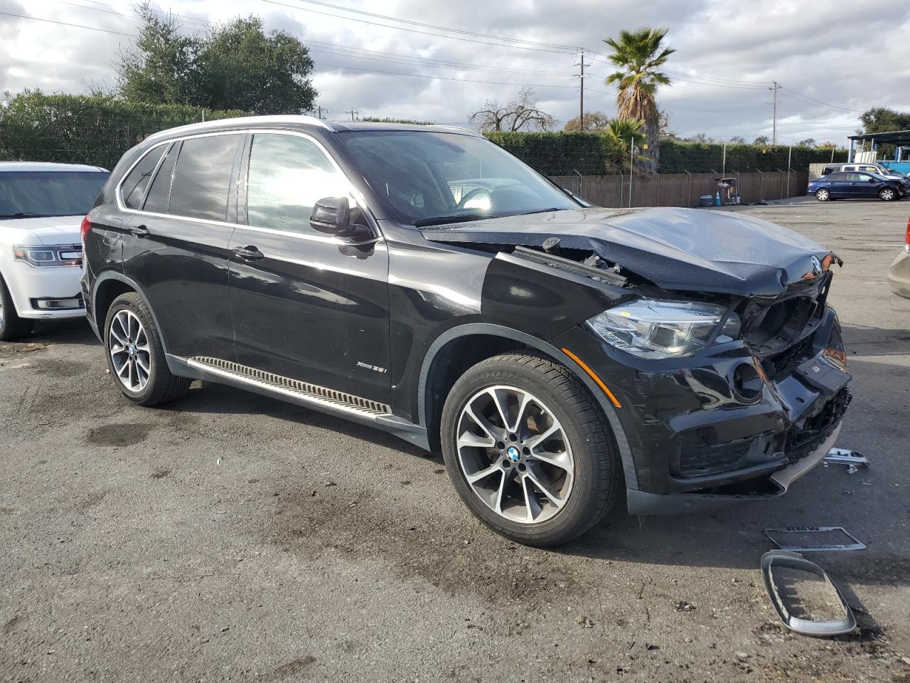 VIN 5UXKR0C55F0P00187 2015 BMW X5 no.4