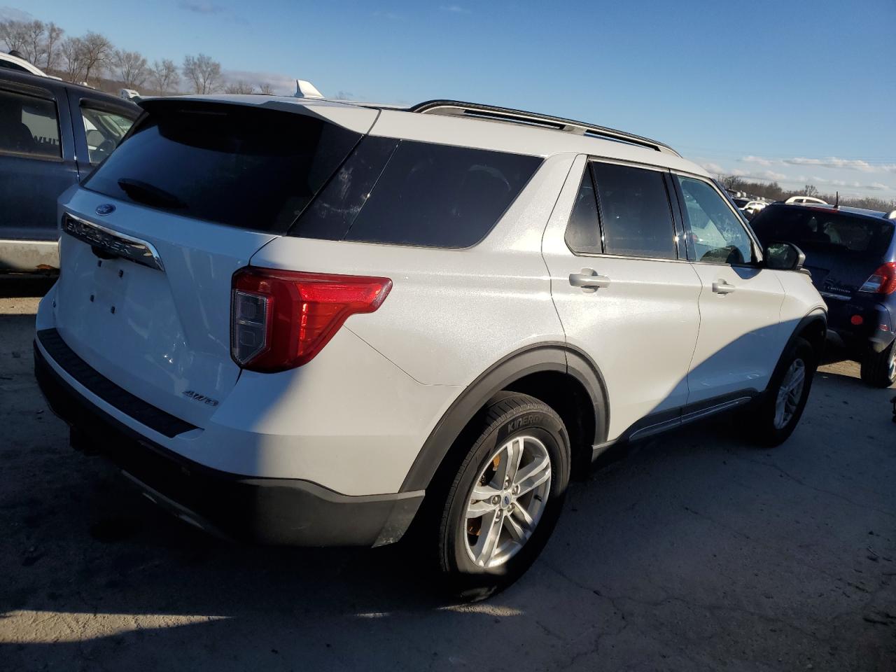 2022 Ford Explorer - Image 3