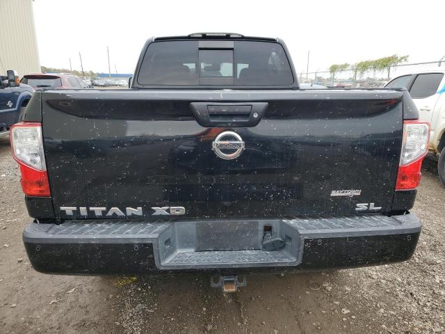 Pickups NISSAN TITAN 2016 Czarny