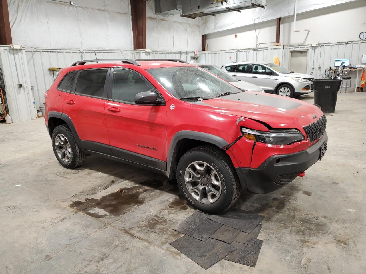 VIN 1C4PJMBX6KD351214 2019 JEEP CHEROKEE no.4