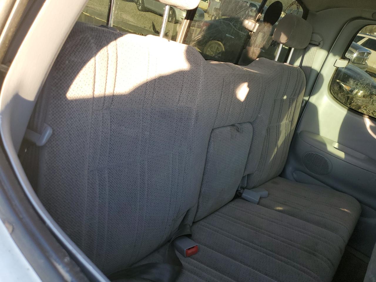 2002 Toyota Tundra - Image 10