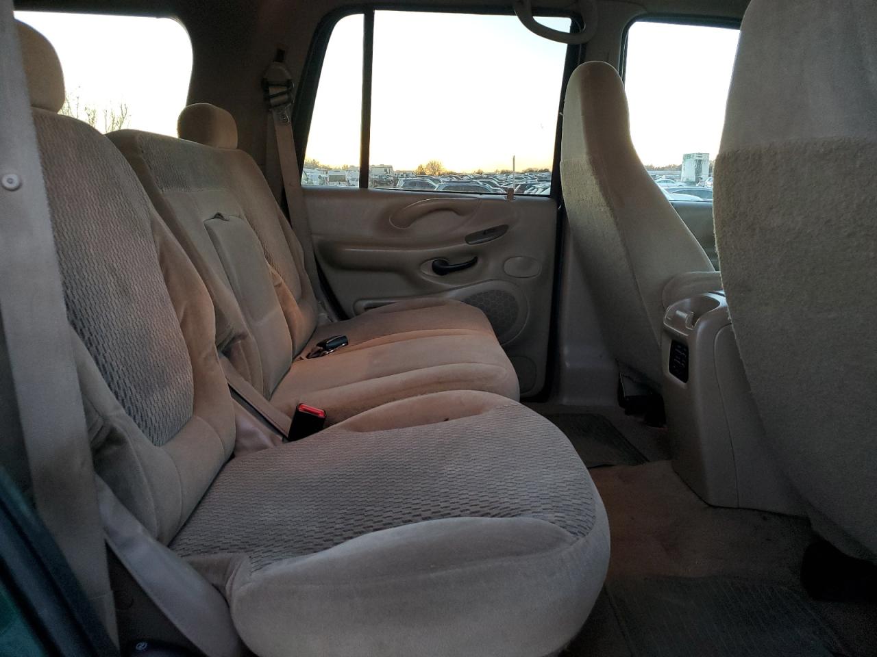 1999 Ford Expedition - Image 11