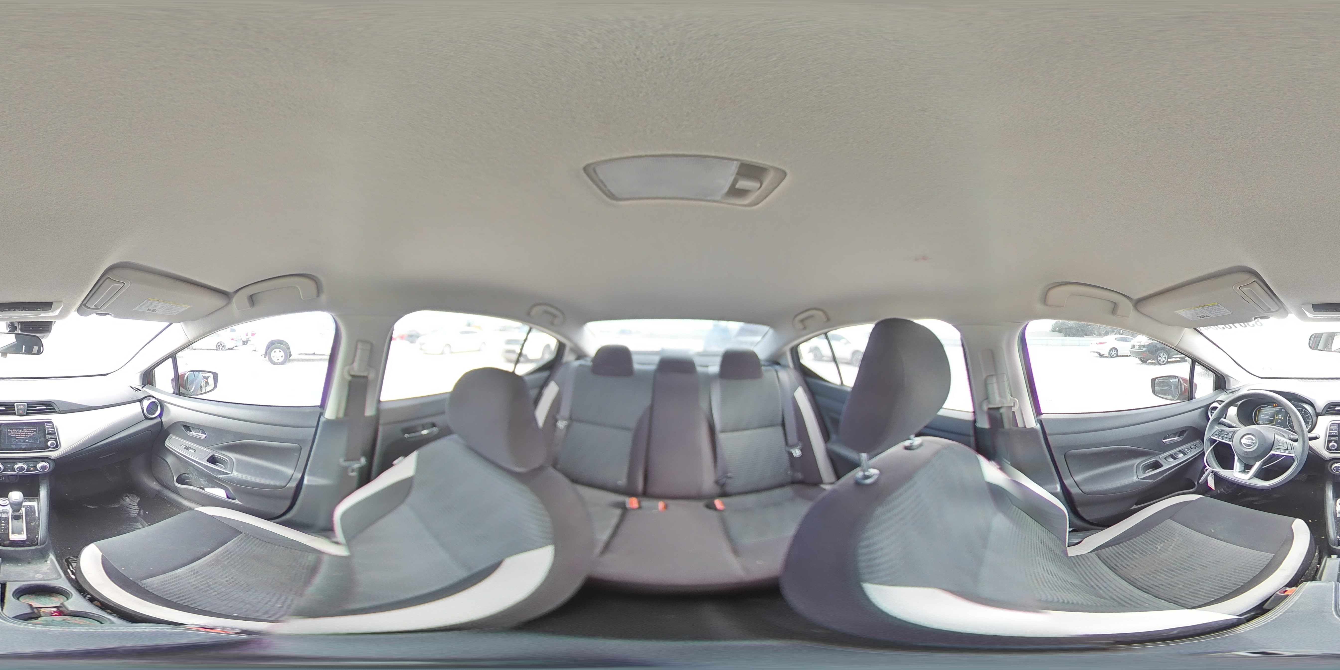 2020 Nissan Versa - Image 12