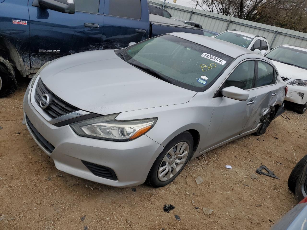 2016 Nissan Altima - Image 1