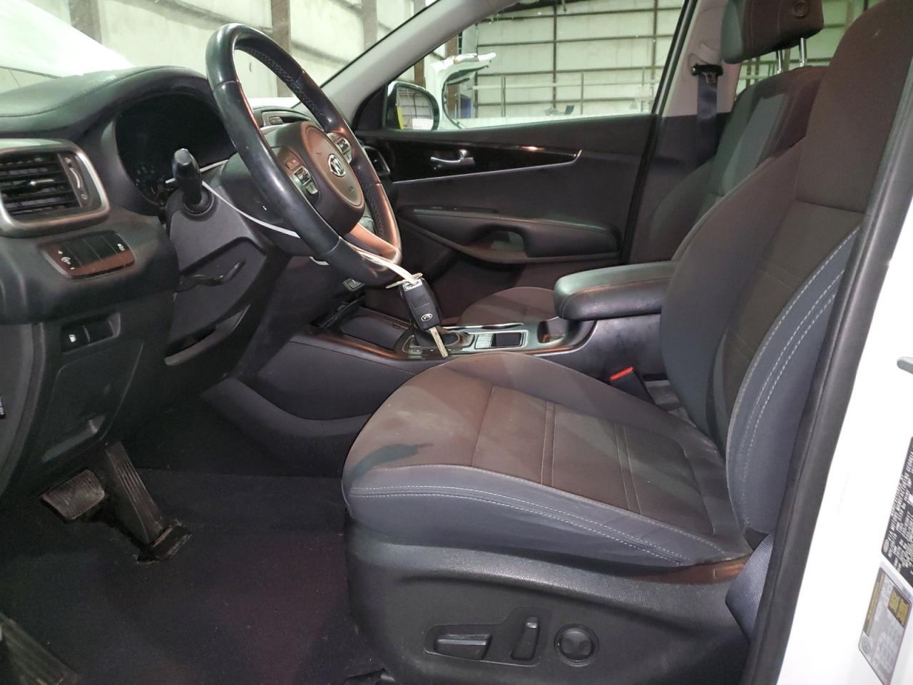2017 Kia Sorento - Image 7