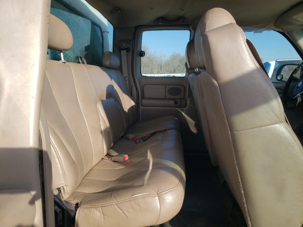 2002 GMC Sierra - Image 10
