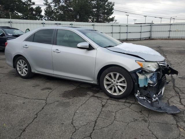  TOYOTA CAMRY 2012 Srebrny