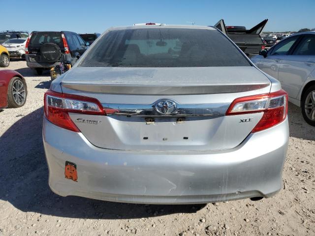 Седаны TOYOTA CAMRY 2013 Серебристый