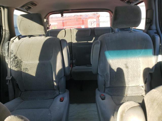 2004 TOYOTA SIENNA CE