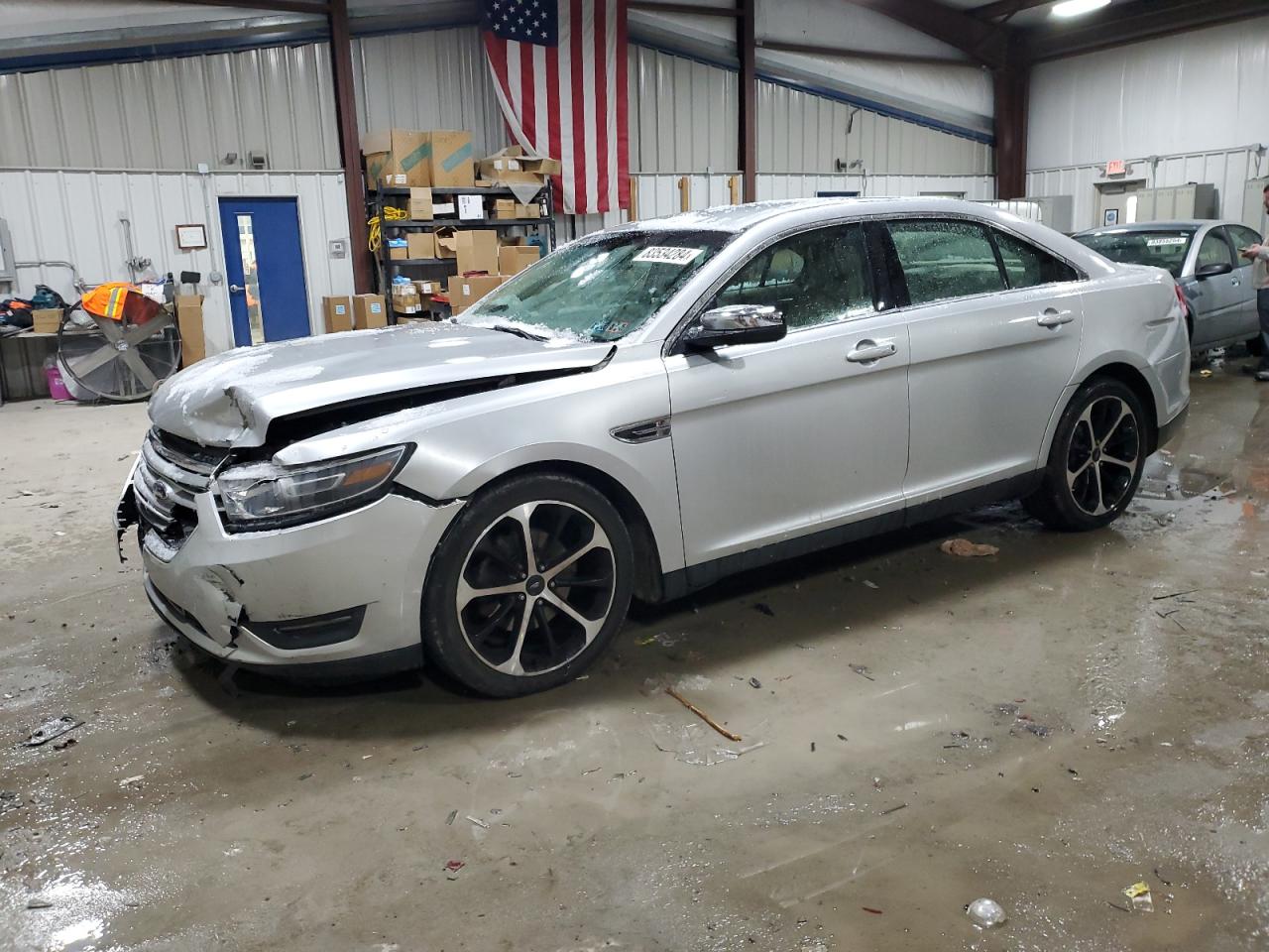 2015 Ford Taurus - Image 1