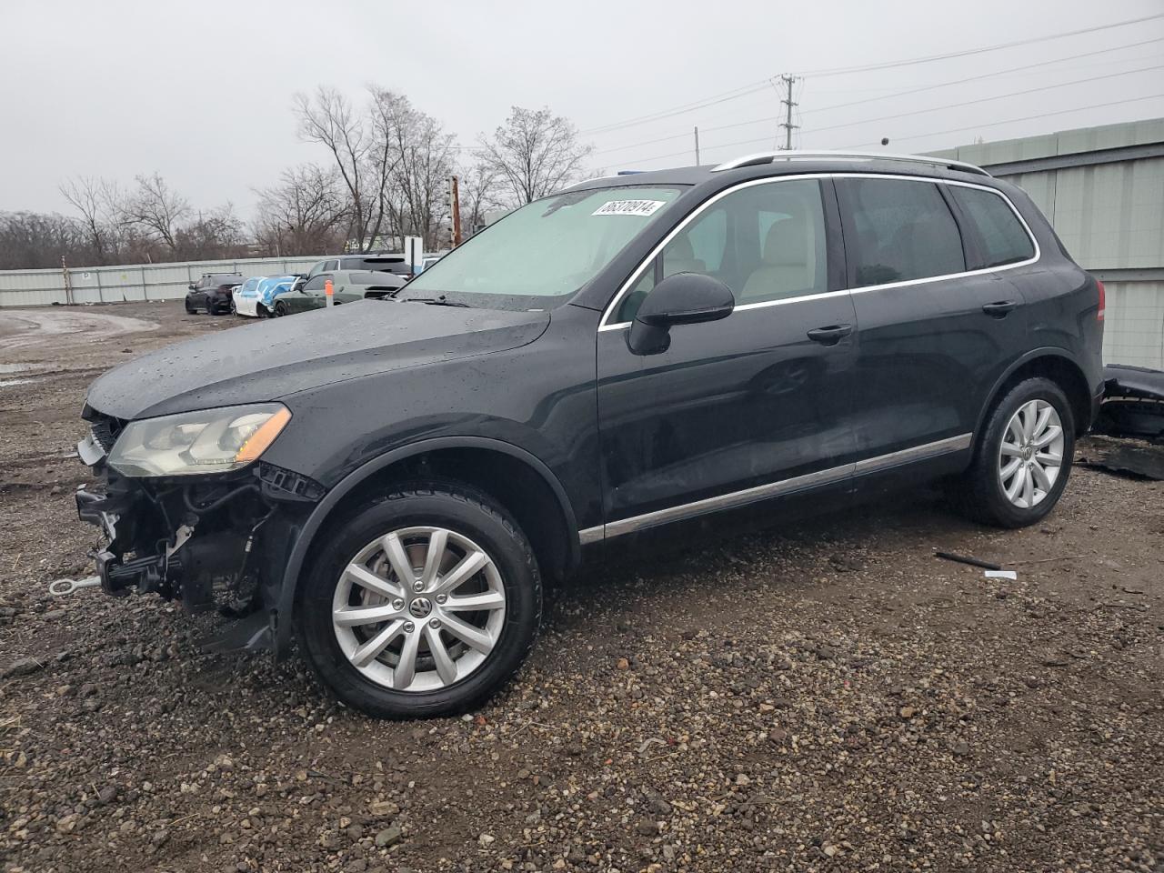 2012 Volkswagen Touareg V6 for Sale in Chicago Heights, IL - Front End