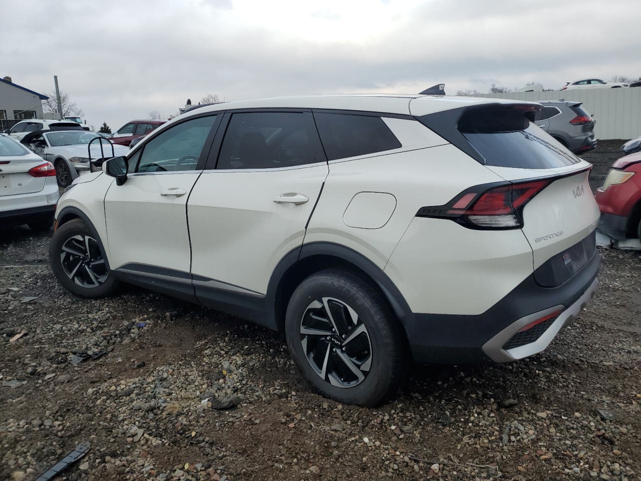 2023 Kia Sportage - Image 2