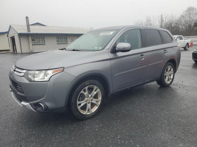  MITSUBISHI OUTLANDER 2015 Srebrny