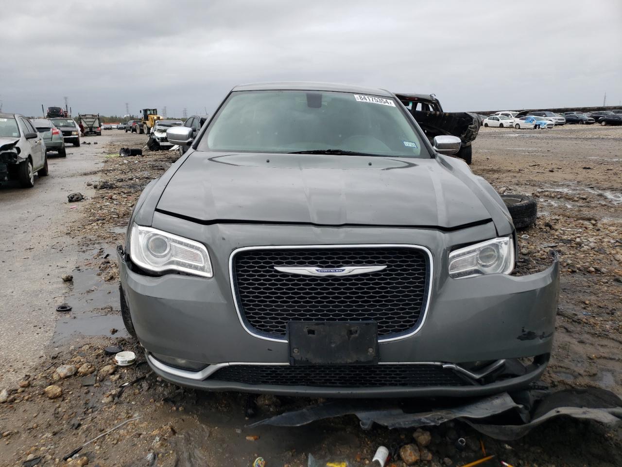 2019 Chrysler 300 - Image 5