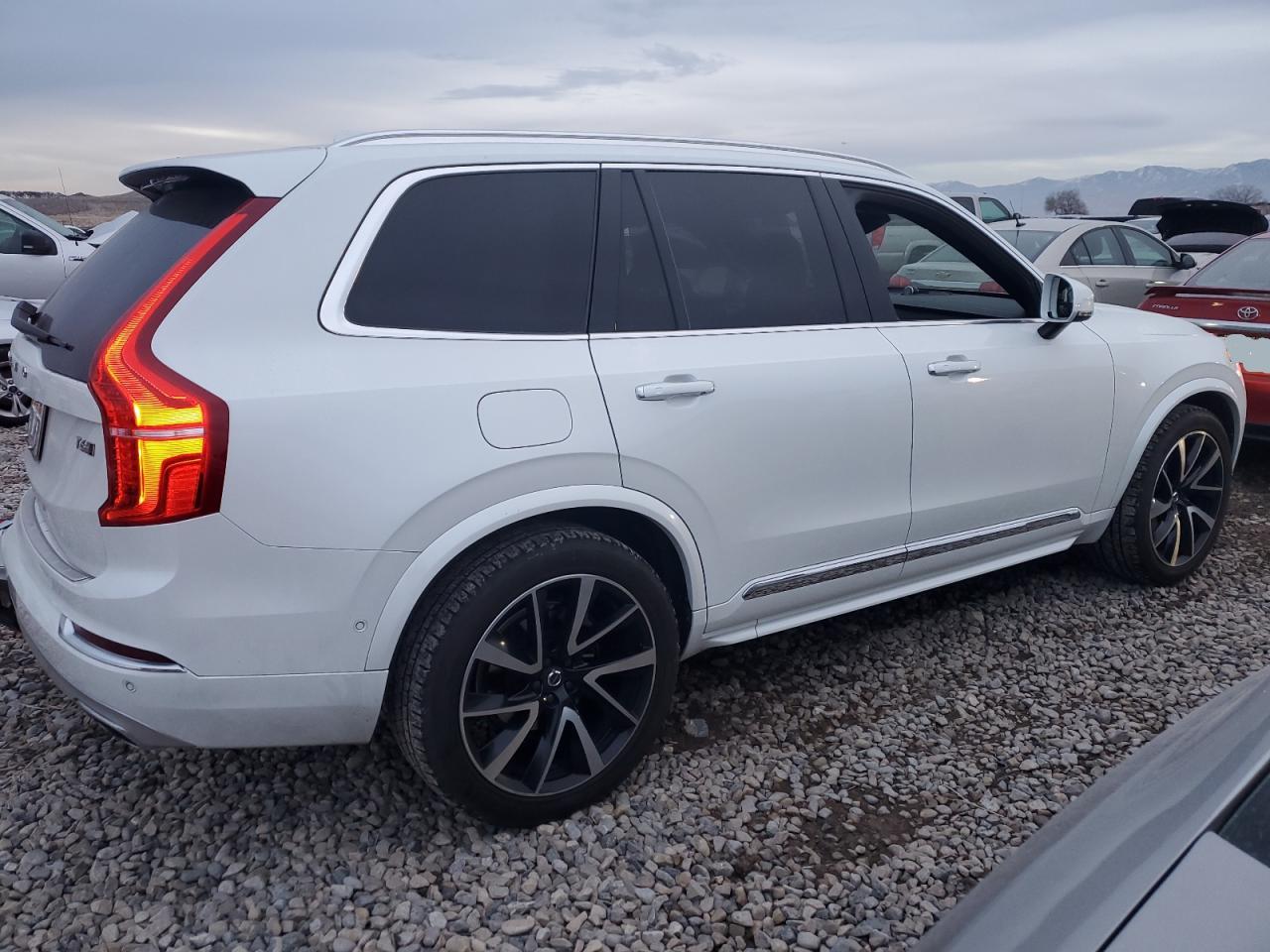 VIN YV4A22PL7J1211408 2018 VOLVO XC90 no.3