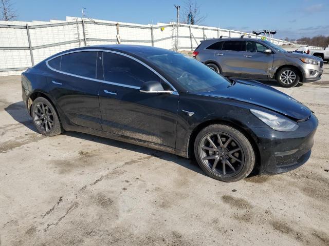  TESLA MODEL 3 2018 Черный