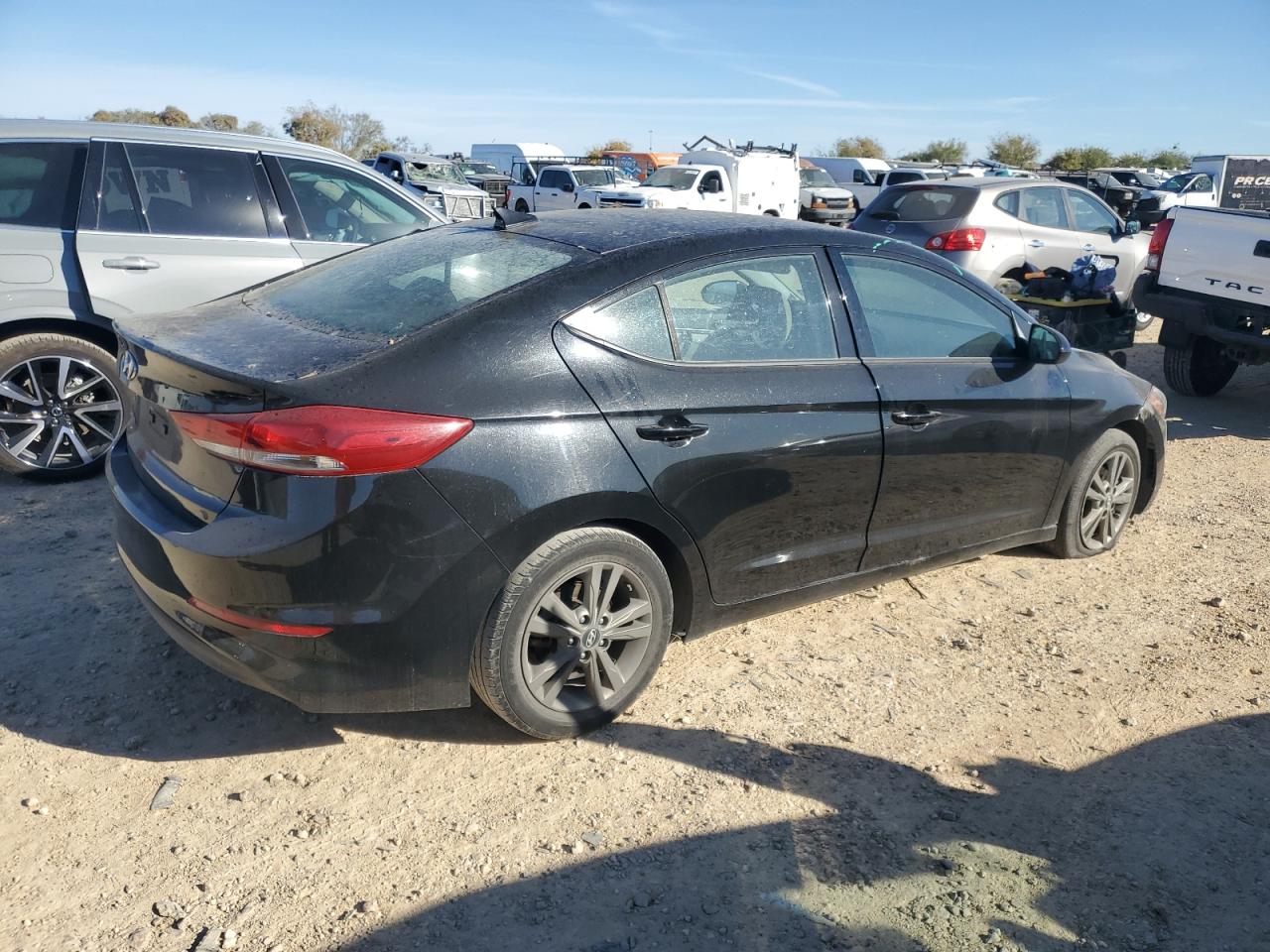 2018 Hyundai Elantra - Image 3