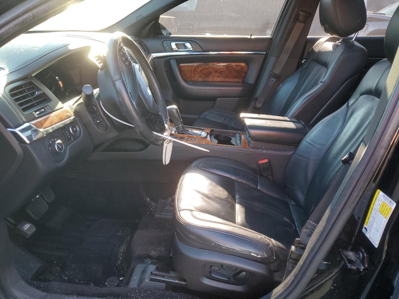 2014 Lincoln MKS - Image 7